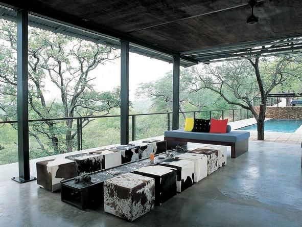 The Outpost - Lounge1